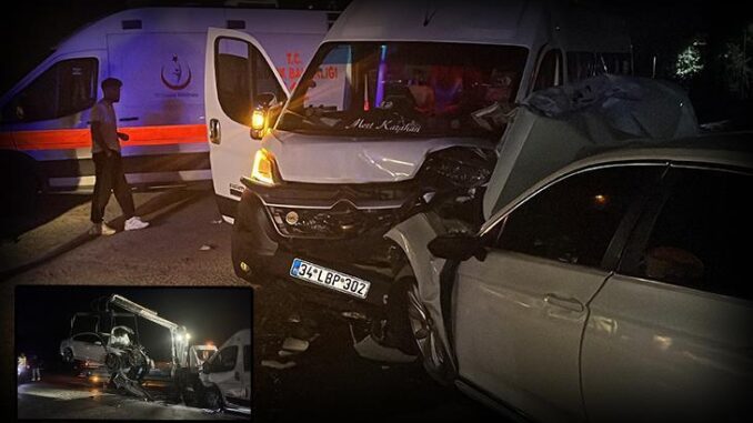 kocaelide-feci-kaza-servis-minibusu-ile-otomobil-carpisti-10-yarali-ka3aJrnh.jpg
